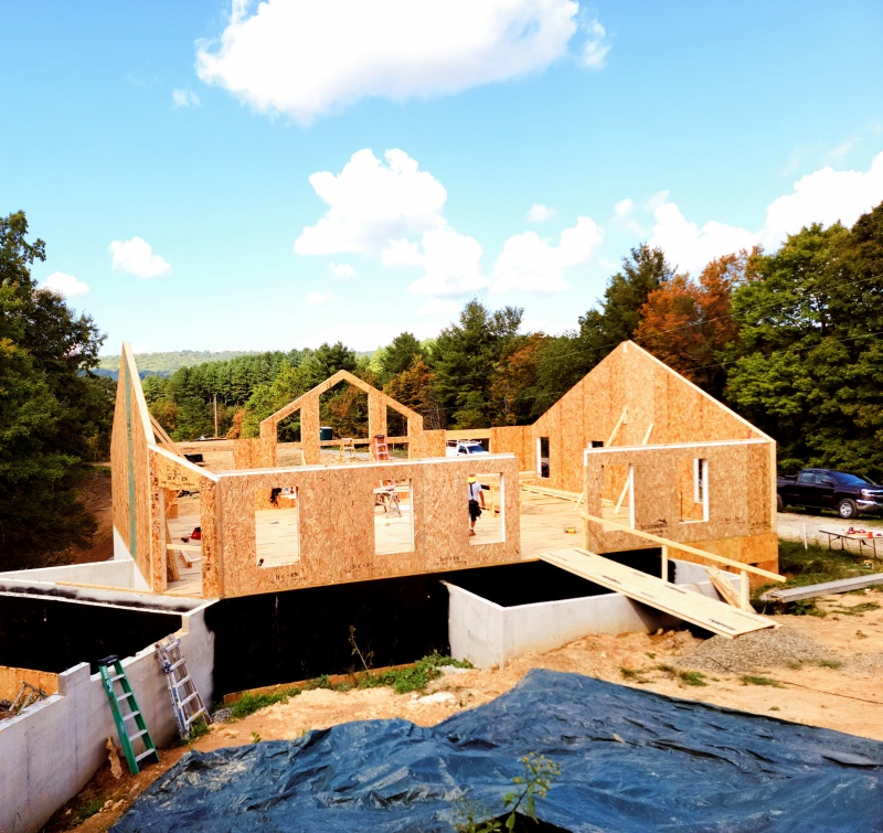 SIP walls being installed on a custom home in Virginia